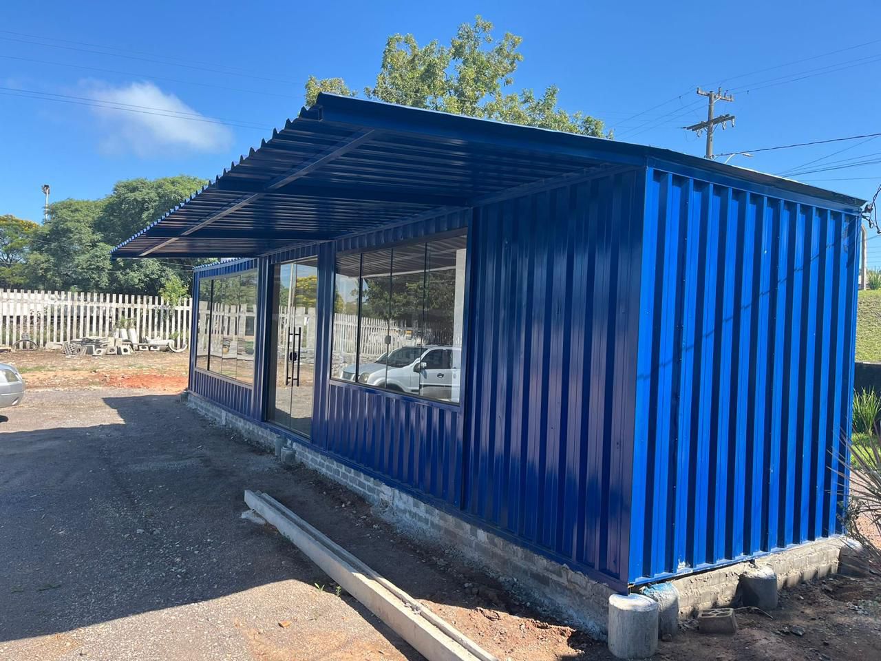 Escritorio container 27