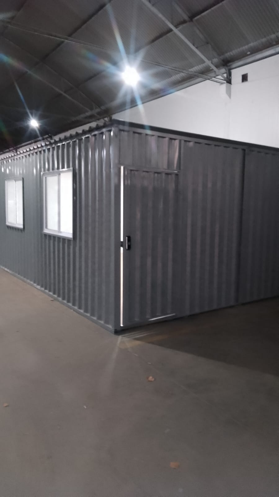 Escritorio container 28