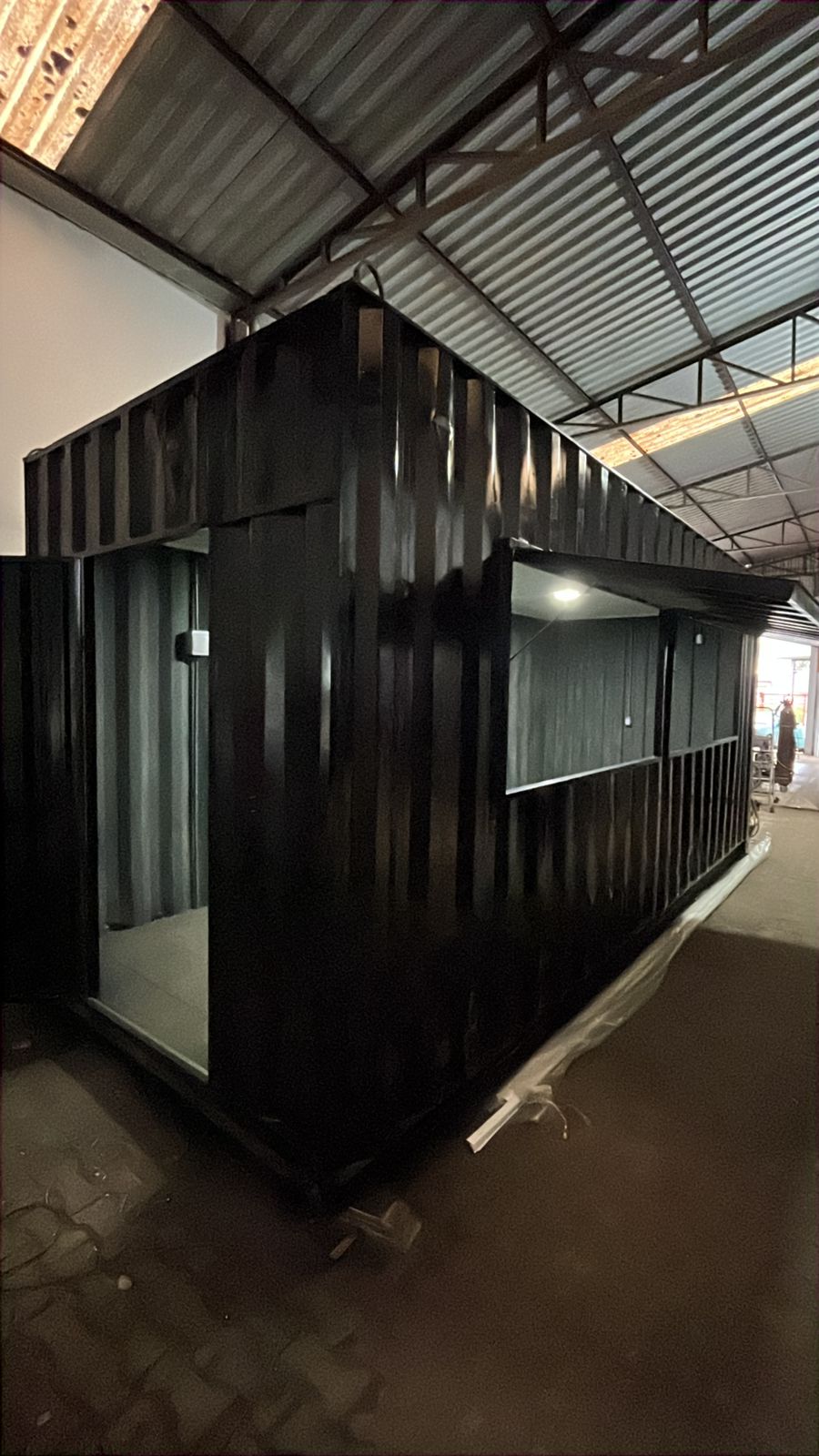 Lancheria container 02